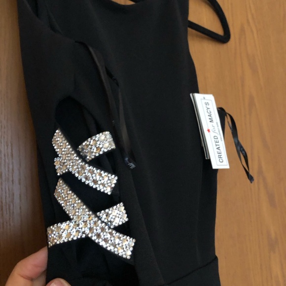 Elegant Black Evening Dress - Picture 15 of 15